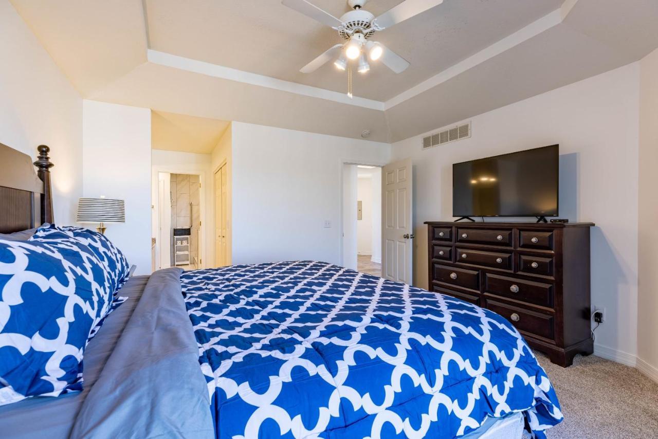 B 32-1 Spacious Villa Close To Pool Branson Extérieur photo